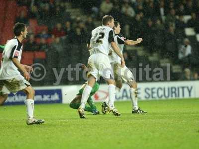 20091205 - mkdons away 297.jpg