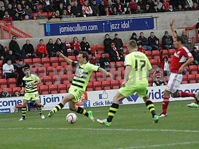 20121117 - swindon 1away nhayter 43 149.jpg