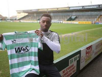 Gozie Ugwu signing 002