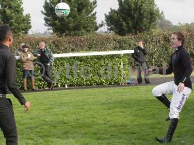 20121018 - wincanton racing 224   169 keanu and ap.jpg