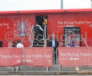 20091106 - fa cup road show 011web.jpg