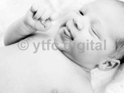 20111207 - curtis baby pics 043.jpg