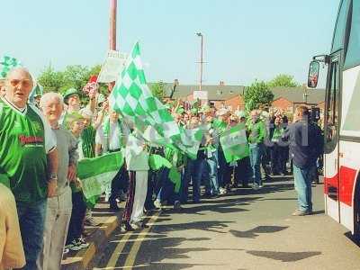 - Green army delays bus entry.jpg