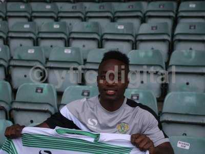 Jamar Loza signinbg 023