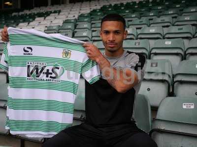 Jordan Clarke signing 005