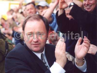 Gary celebrates at burton2