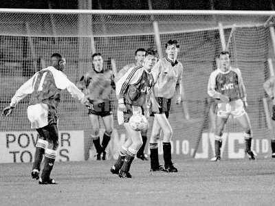 roy O'brien action at Arsenal