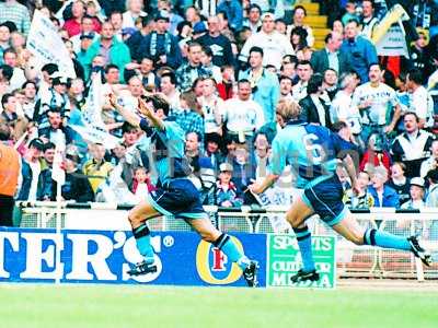 thommo celebrates at wembley