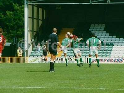 Yeovil in Conference matches 130212 054-3