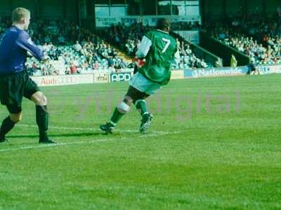 ytfc v morecombe 2000-2001 003-1