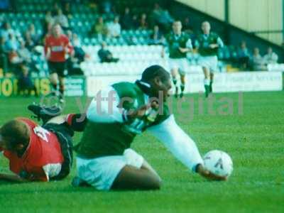 ytfc v morecombe 2000-2001 004-1