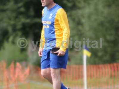 Chinnock v YTFC Legends 08-08-17492