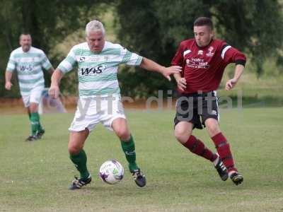 Chinnock v YTFC Legends 08-08-17537