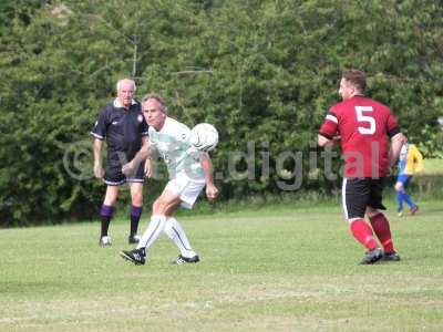 Chinnock v YTFC Legends 08-08-17582