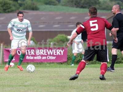 Chinnock v YTFC Legends 08-08-17639