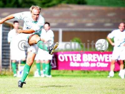 Chinnock v YTFC Legends 08-08-17609