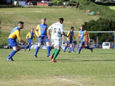 Chinnock v YTFC Legends 08-08-17683