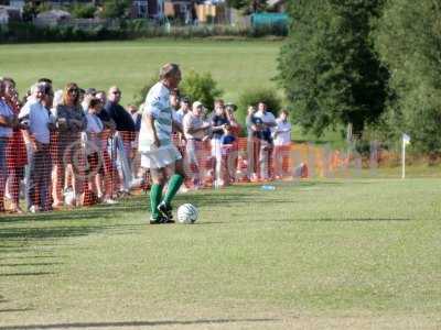 Chinnock v YTFC Legends 08-08-17692