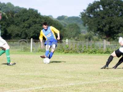 Chinnock v YTFC Legends 08-08-17689