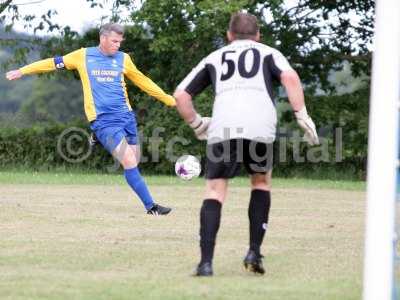 Chinnock v YTFC Legends 08-08-17738