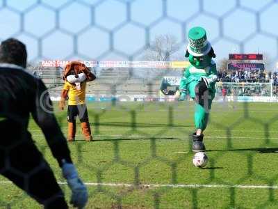 Yeovil Town v Newport County 020416