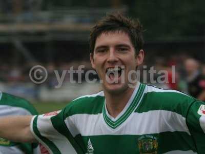 20041204 - jevo clebrates his goal v histon.jpg