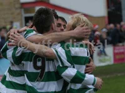 20041204 - players celebrate jevo goal v histon1.jpg