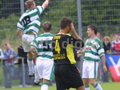 - celebration bartos goal v uder2.jpg