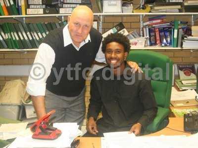 20000101 - gavin tomlin signs 002.jpg